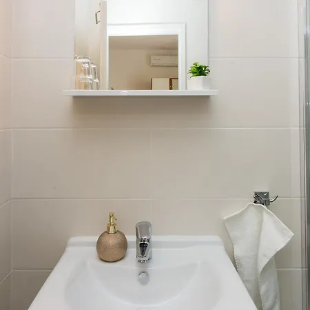 Apartman Lotea *