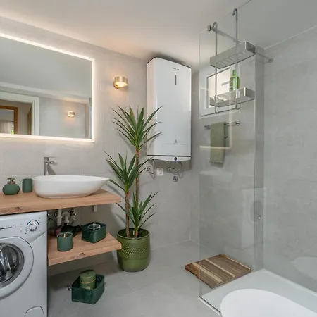 Apartament Lotea *