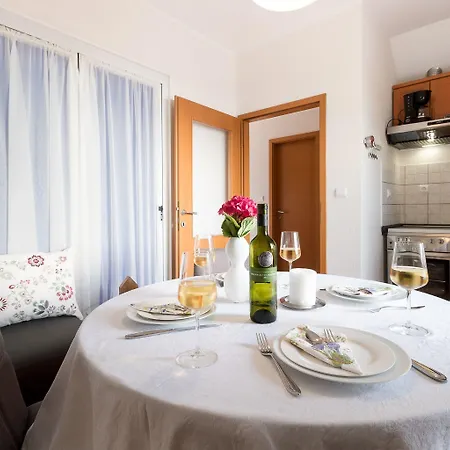 Apartament Lotea *
