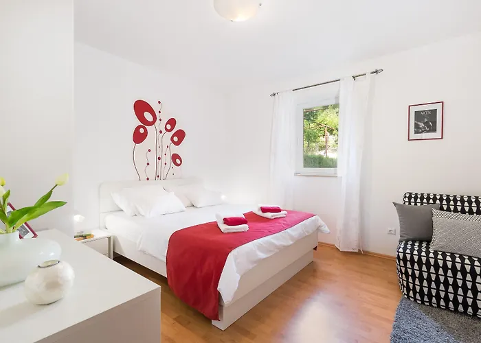 Lotea Apartment *